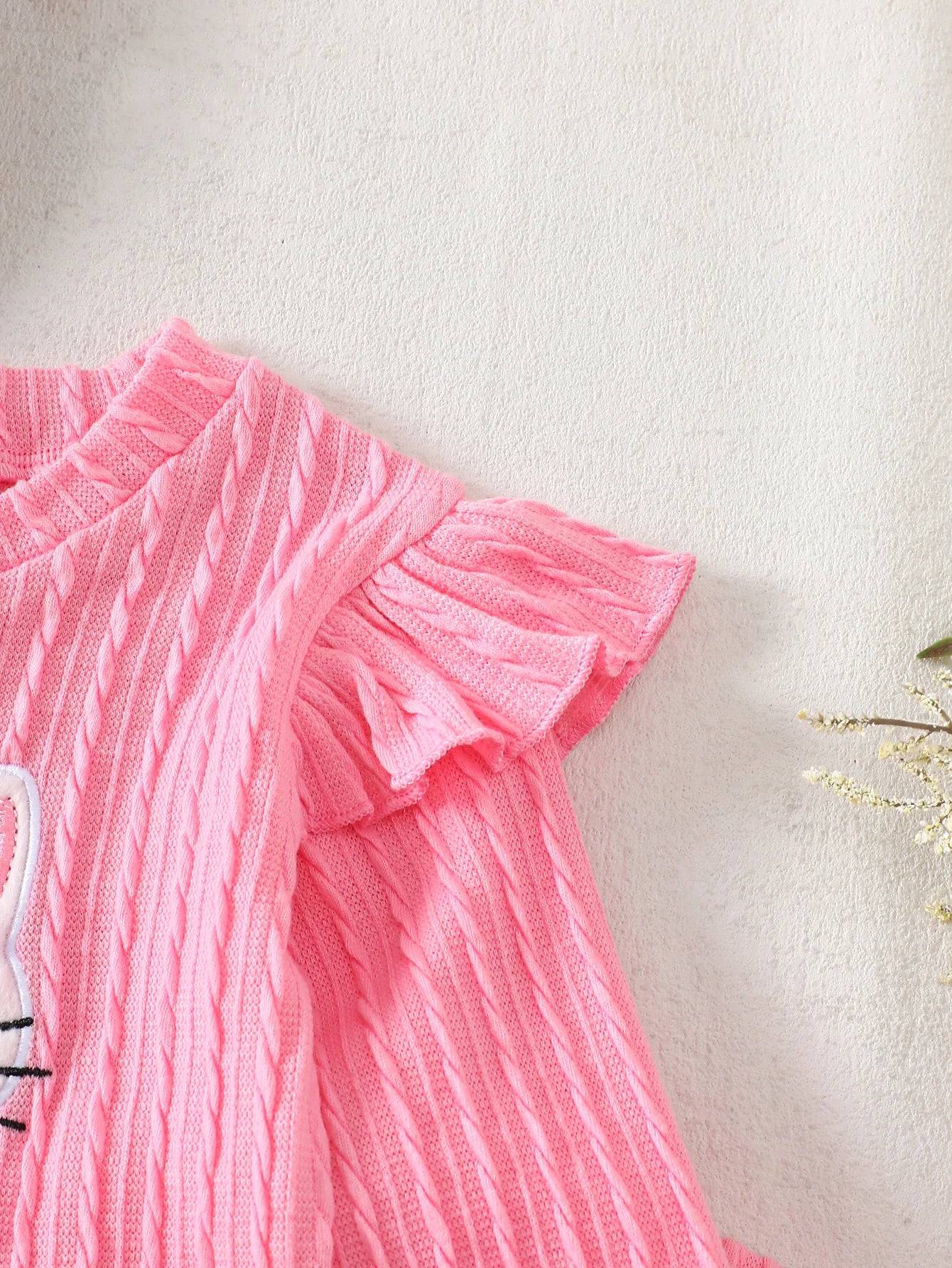 Baby Girl Soft Knit Fabric Set for Spring and Autumn, Pink Crown Cat Embroidery Top with Ruffled Cuffs and Pants, Outdoor Outfit