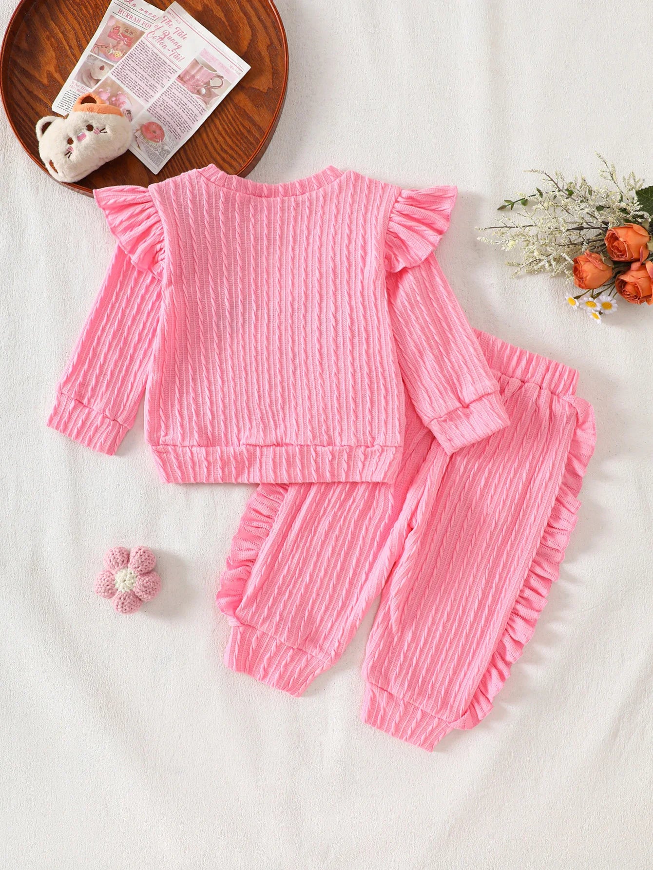 Baby Girl Soft Knit Fabric Set for Spring and Autumn, Pink Crown Cat Embroidery Top with Ruffled Cuffs and Pants, Outdoor Outfit